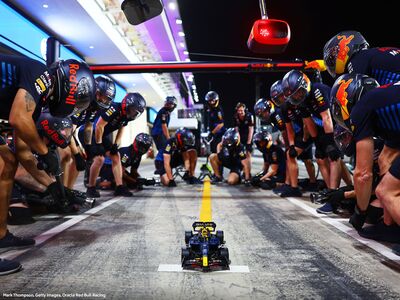 LEGO_RedBull_Max_set-4.jpg