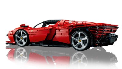 LEGO_42143_alt4.jpg