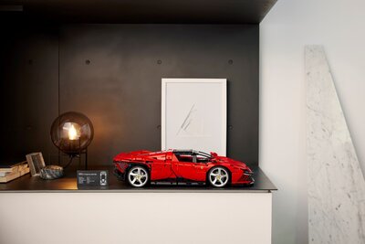 LEGO_42143_alt8.jpg