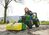 Rollytoys Predný nástavec John Deere - zametacia kefa