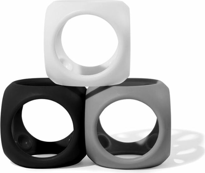 MOLUK OIBO 3 smyslová hračka - černobílé barvy