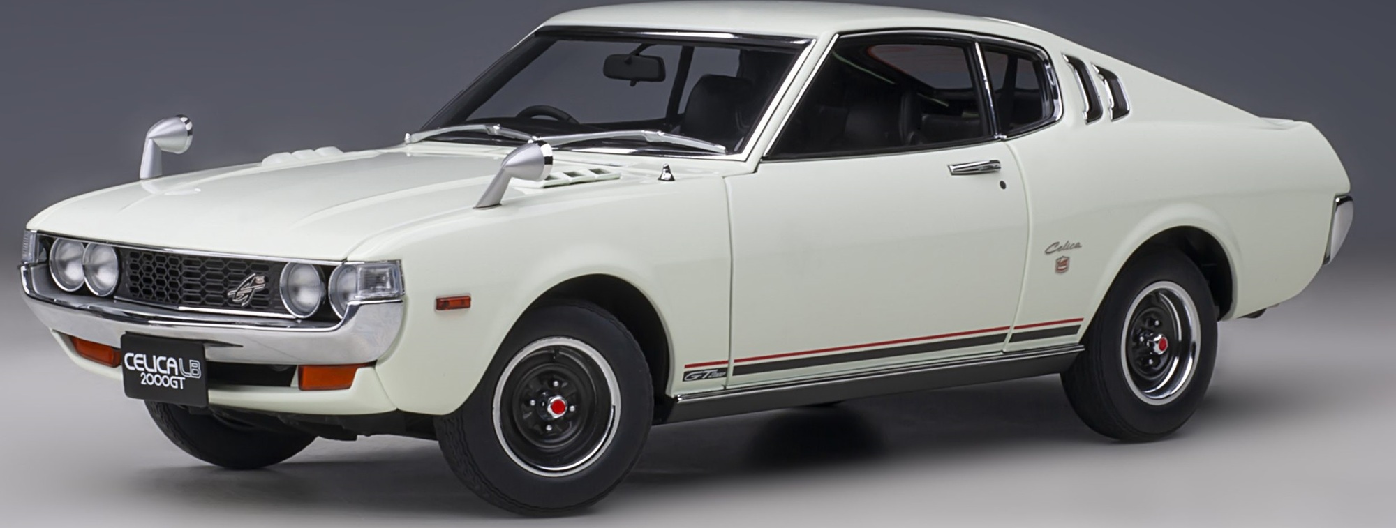 1:18 Toyota Celica Liftback 2000 GT (RA25) 1973 (w