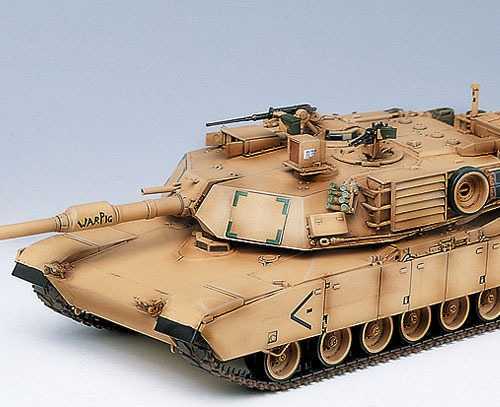Model Kit tank 13202 - M1A1 ABRAMS "IRAQ 2003" (1:35)