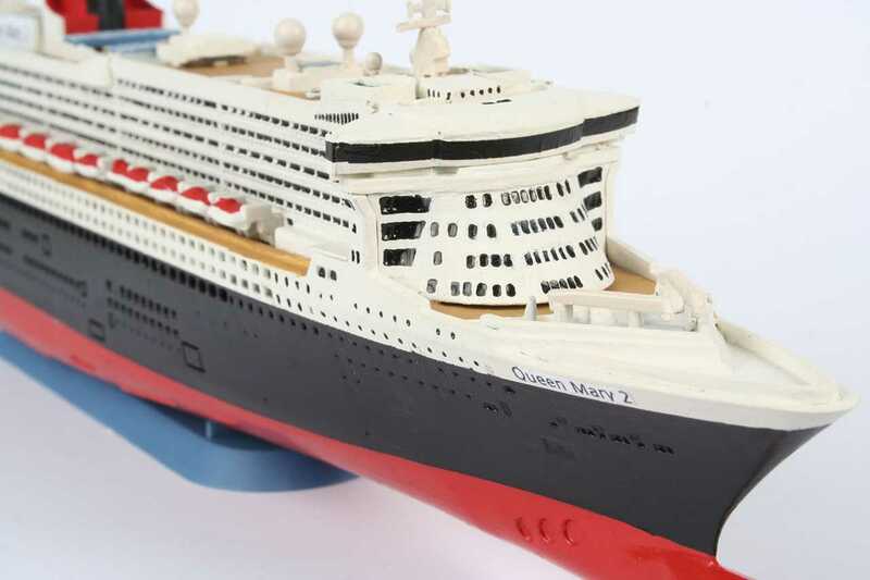Schiffsmodelle Kreuzfahrtschiffe verschiedene zur Auswahl ca 17 x 1,5 cm 