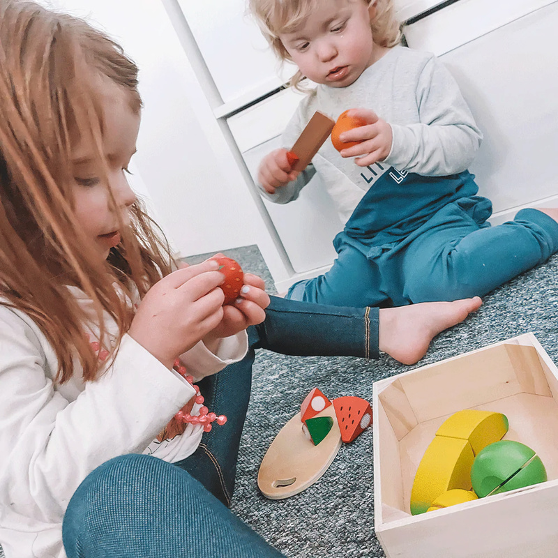 Bigjigs Toys Tagliare la frutta in una scatola - Accessori da cucina