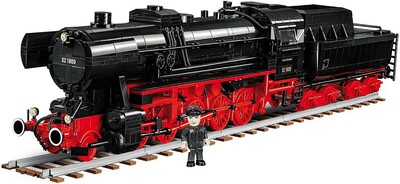 6282-DR BR 52 Steam Locomotive-scene-front.jpg