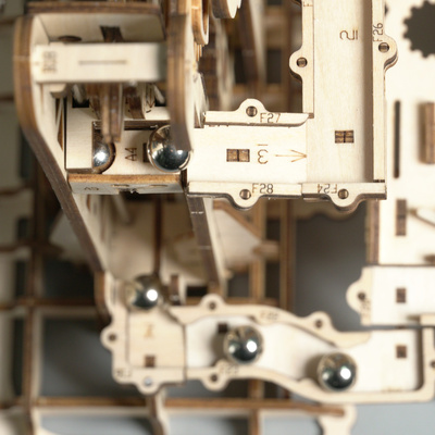 lg504_9.marblerun.jpg