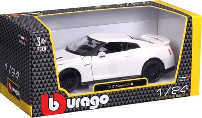 21082_BBUR_2017NissanGtr_WHI_PKG_1_výsledok.jpg