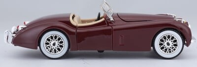 22018_BBUR_1951JaguXK120Roadster_RED_PRD_8_výsledok.jpg