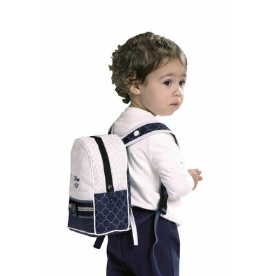 80537 niña mochila.jpg