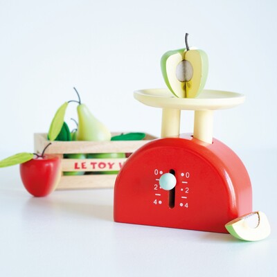 TV289-Weighing-Scales-Apples-Pears-Measuring-Food-Role-Play-Wooden-Toys.jpg