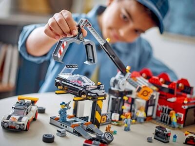 LEGO_60472_Lifestyle_cons_2_en-gb.jpg