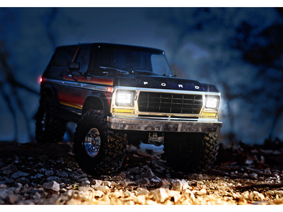 02_8035X-82046-4-Bronco-Woods-Front-Light-Kit.jpg