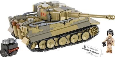 3123-Panzer VI Tiger I no 131-scene-back.jpg