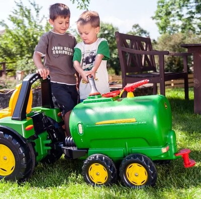 2 deere-s-pumpou.jpg