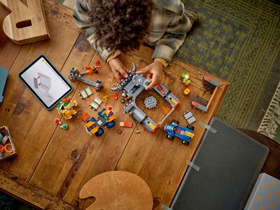 LEGO_72039_Lifestyle_build.jpg