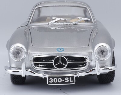 22023_BBUR_1954MercBenz300SL_SLR_PRD_6_výsledok.jpg