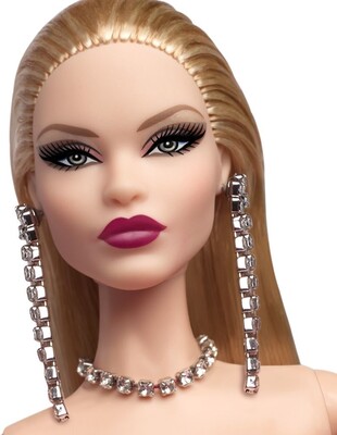 mattel-barbie-signature-styled-by-design-suim-noh-doll-hrm31 (3).jpg