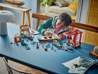 LEGO_60422_Lifestyle3.jpg