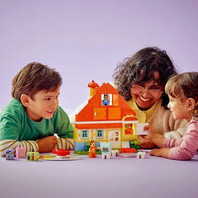 LEGO_10459_Lifestyle_Cons_crop.jpg