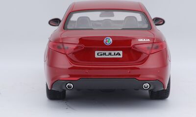 21080_BBUR_AlfaRomeoGiulia_RED_PRD_9_výsledok.jpg