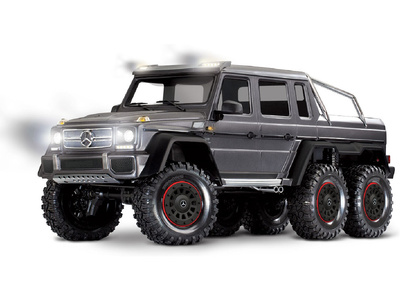 88296-4-TRX-6-Mercedes-6x6-SILVER-3qtr-front-left.jpg