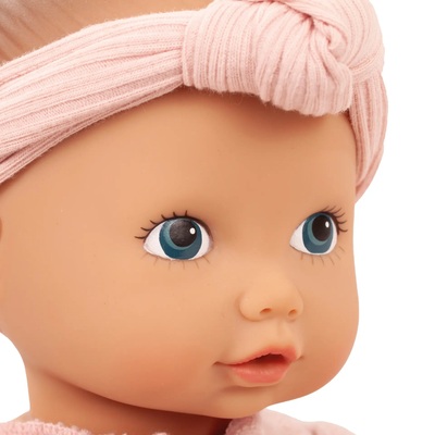 2553060-aquini-schmetterling-badebaby-goetz-portrait.jpg