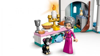 LEGO_43206_WEB_SEC03_NOBG.jpg