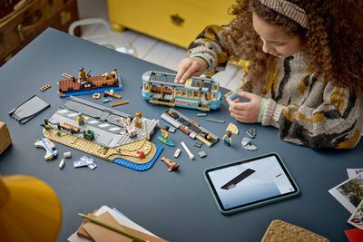 LEGO_60506_Lifestyle_build.jpg