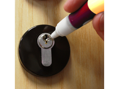 POL1202_Lock.jpg