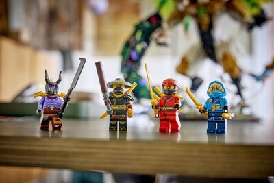 LEGO_71872_Lifestyle_cons_4 (2).jpg