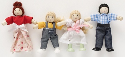 P053_2.dollfamily.jpg