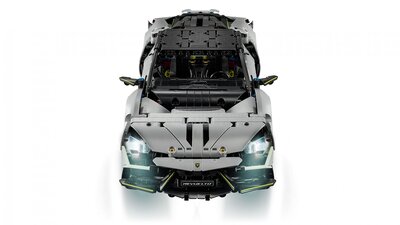 LEGO_42214_WEB_SEC03_NOBG.jpg