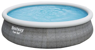 Pool-Set-1-opt.jpg