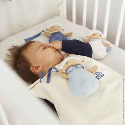 K221001_Kaloo_Drziak_na_cumlik_a_Plysovy_mojkacik_pre_babatko_Ovecka_Doux_Sommeil_3ks_06.jpg