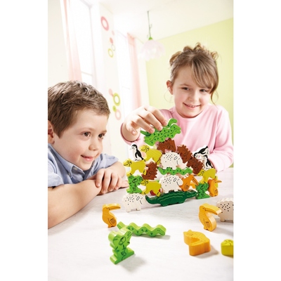 3678_Haba_Spolocenska_ hra_na_rozvoj_motoriky_Zviera_na_zviera_04.jpg