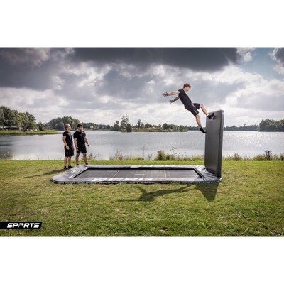 berg-ultim-pro-bouncer-flatground-500-aerowall-2x2-blkgry-32514530 (3).jpg