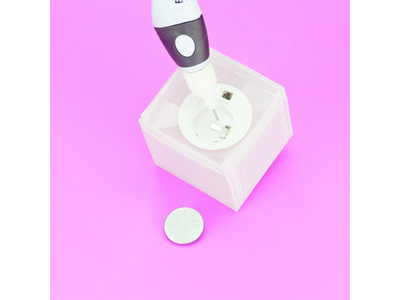POL1206_Cube.jpg