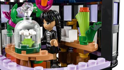 LEGO_76784_WEB_SEC05_NOBG_en-gb.jpg