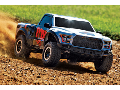 02_58094-8-Ford-Raptor-FOX-Action-Dirt-LtoR.jpg
