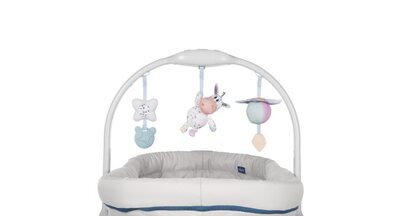 AGS/79173.0821/baby-hug-2.jpg