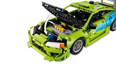 LEGO_42229_WEB_SEC03_NOBG.jpg