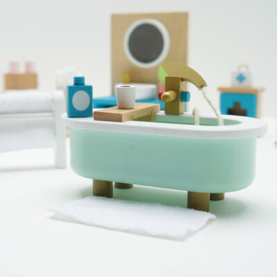 ME060C-daisylane-bathroom-royal-top-bath-tray-and-shower-accessories 08.41.57.jpg