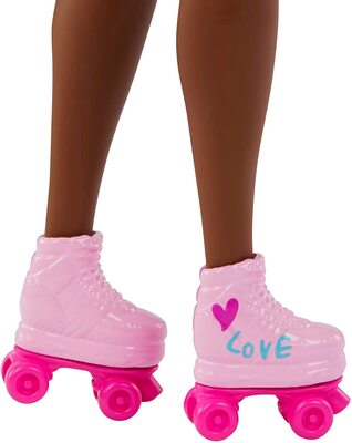1680952529_youloveit_com_barbie_afro_rollerblades_doll4.jpg
