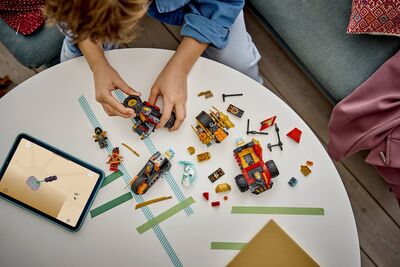 LEGO_71864_Lifestyle_build.jpg