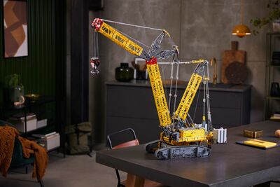 LEGO_42146_alt7.jpg