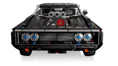 LEGO_42231_WEB_SEC01_NOBG.jpg