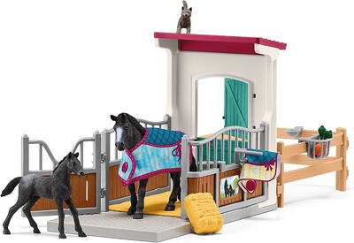 schleich-42611-box-pre-kone-s-kobylou-a-zriebaetom.jpg
