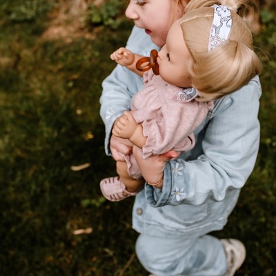 2518253-maxy-aquini-schmetterling-babypuppe-goetz-emo.jpg