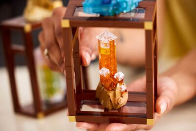 LEGO_21362_Lifestyle_Build_07_en-gb.jpg